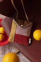 Afbeelding in Gallery-weergave laden, Wallet bag corduroy (pink)