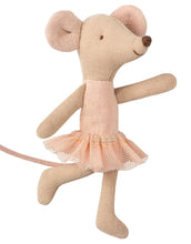 Afbeelding in Gallery-weergave laden, Ballerina little sis mouse
