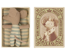 Afbeelding in Gallery-weergave laden, Baby mouse boy in box
