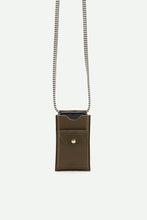 Afbeelding in Gallery-weergave laden, Phone pouch sticky sis olive
